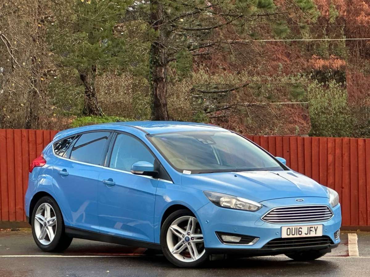 Check out this Ford Focus 2016 Petrol Manual