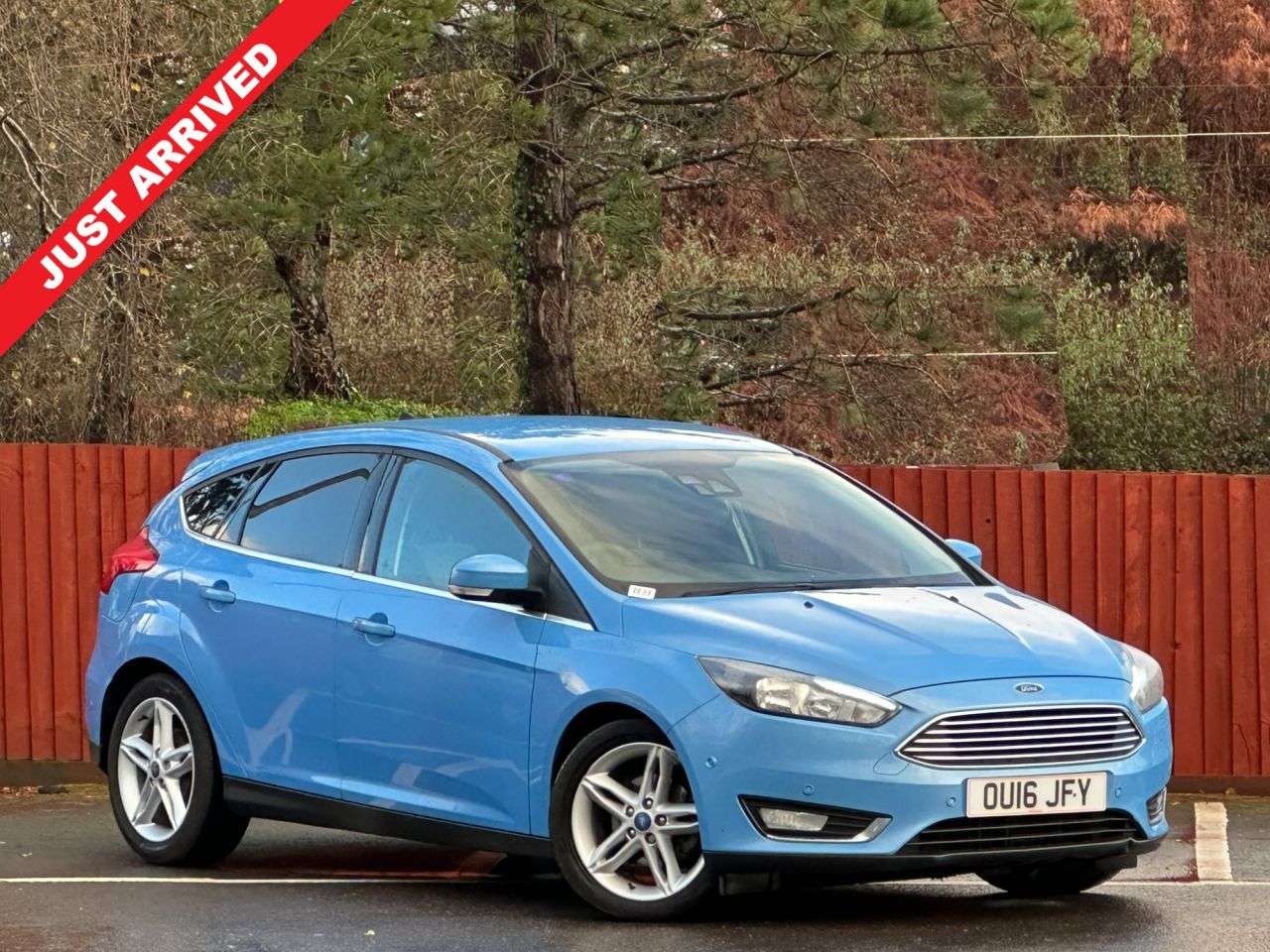 A 2016 FORD FOCUS 1.0T EcoBoost Titanium Hatchback 5dr Petrol Manual Euro 6 (s/s) (125 ps) A 2016 FORD FOCUS 1.0T EcoBoost Titanium Hatchback 5dr Petrol Manual Euro 6 (s/s) (125 ps)