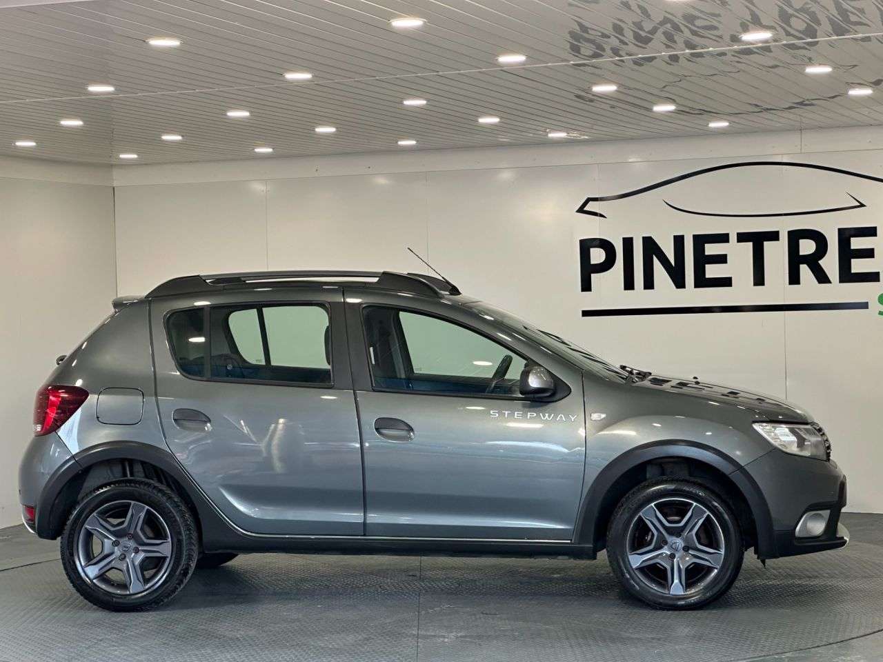 2017 DACIA SANDERO STEPWAY 2017 DACIA SANDERO STEPWAY