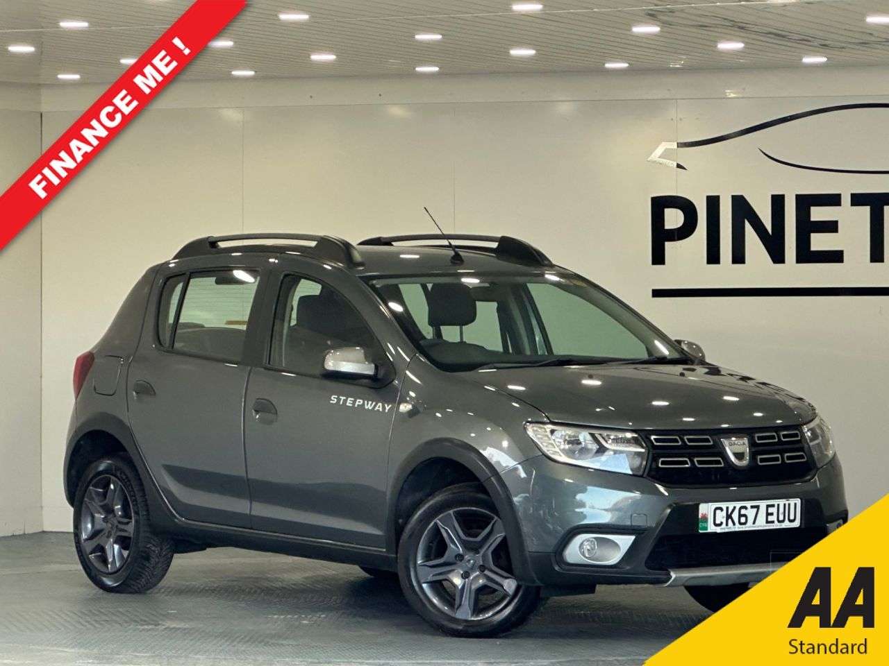 A 2017 DACIA SANDERO STEPWAY 0.9 TCe SE Summit Hatchback 5dr Petrol Manual Euro 6 (s/s) (90 ps) A 2017 DACIA SANDERO STEPWAY 0.9 TCe SE Summit Hatchback 5dr Petrol Manual Euro 6 (s/s) (90 ps)