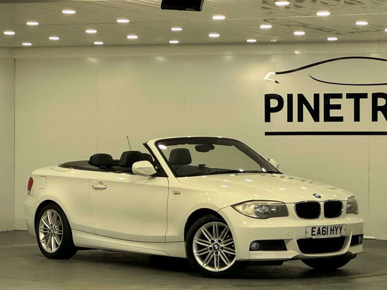 A 2011 BMW 1 SERIES 2.0 118d M Sport Convertible 2dr Diesel Manual Euro 5 (s/s) (143 ps) A 2011 BMW 1 SERIES 2.0 118d M Sport Convertible 2dr Diesel Manual Euro 5 (s/s) (143 ps)