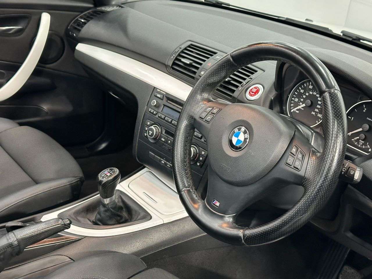 2011 BMW 1 SERIES 2011 BMW 1 SERIES