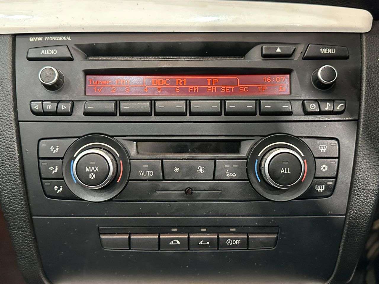 2011 BMW 1 SERIES 2011 BMW 1 SERIES