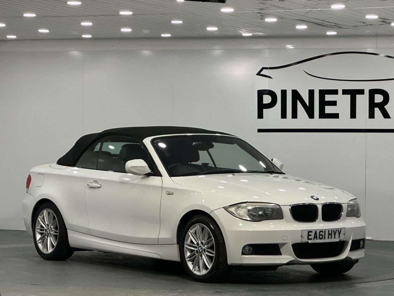 A 2011 BMW 1 SERIES 2.0 118d M Sport Convertible 2dr Diesel Manual Euro 5 (s/s) (143 ps) A 2011 BMW 1 SERIES 2.0 118d M Sport Convertible 2dr Diesel Manual Euro 5 (s/s) (143 ps)