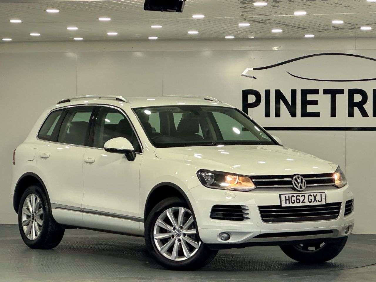 A 2012 VOLKSWAGEN TOUAREG 3.0 TDI V6 BlueMotion Tech SE SUV 5dr Diesel Tiptronic 4WD Euro 5 (s/s) (24 A 2012 VOLKSWAGEN TOUAREG 3.0 TDI V6 BlueMotion Tech SE SUV 5dr Diesel Tiptronic 4WD Euro 5 (s/s) (24
