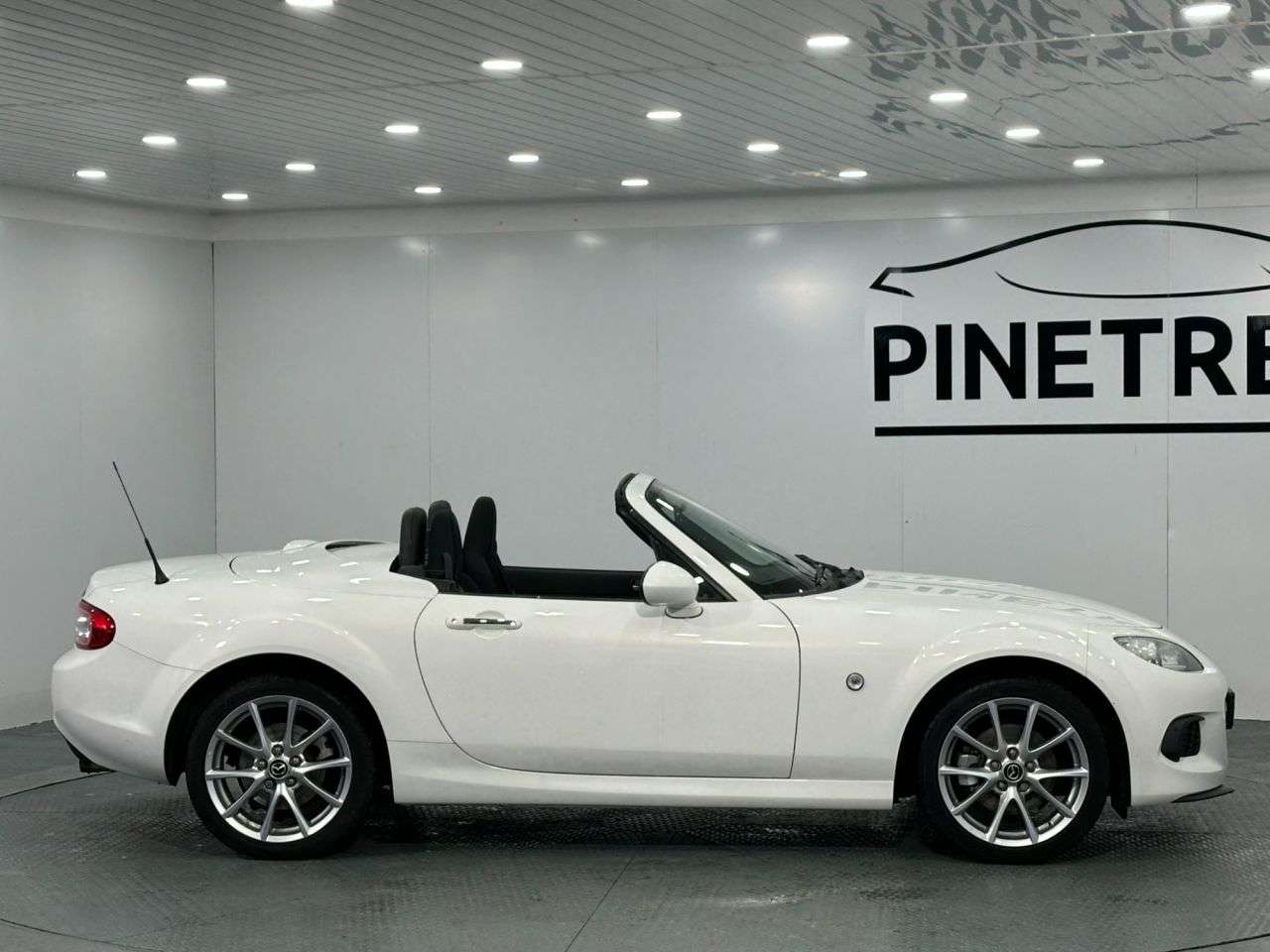 2015 MAZDA MX-5 2015 MAZDA MX-5