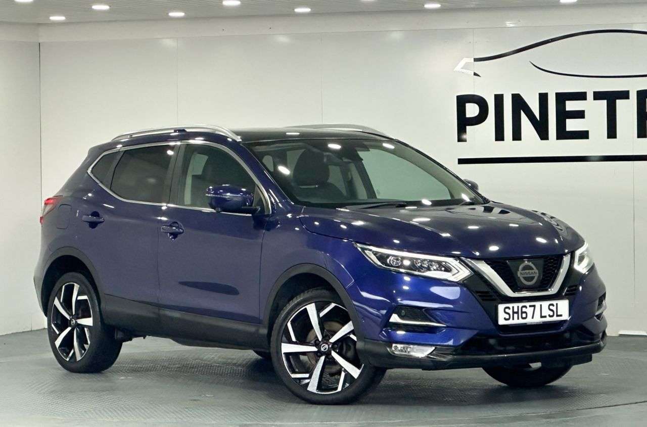 A 2017 NISSAN QASHQAI 1.5 dCi Tekna SUV 5dr Diesel Manual Euro 6 (s/s) (110 ps) A 2017 NISSAN QASHQAI 1.5 dCi Tekna SUV 5dr Diesel Manual Euro 6 (s/s) (110 ps)