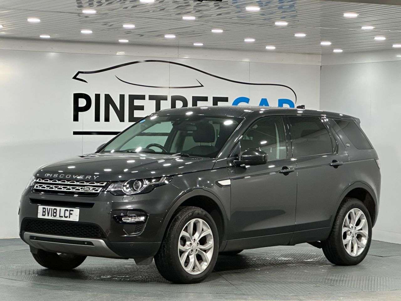 A 2018 LAND ROVER DISCOVERY SPORT 2.0 TD4 HSE SUV 5dr Diesel Auto 4WD Euro 6 (s/s) (180 ps) A 2018 LAND ROVER DISCOVERY SPORT 2.0 TD4 HSE SUV 5dr Diesel Auto 4WD Euro 6 (s/s) (180 ps)