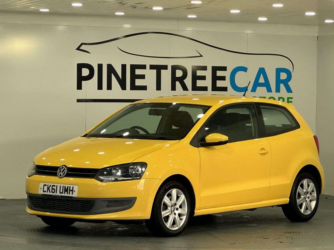 A 2012 VOLKSWAGEN POLO 1.4 SE Hatchback 3dr Petrol Manual Euro 5 (85 ps) A 2012 VOLKSWAGEN POLO 1.4 SE Hatchback 3dr Petrol Manual Euro 5 (85 ps)