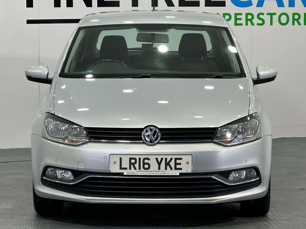 A 2016 VOLKSWAGEN POLO 1.2 TSI BlueMotion Tech SE Hatchback 5dr Petrol Manual Euro 6 (s/s) (90 ps) A 2016 VOLKSWAGEN POLO 1.2 TSI BlueMotion Tech SE Hatchback 5dr Petrol Manual Euro 6 (s/s) (90 ps)