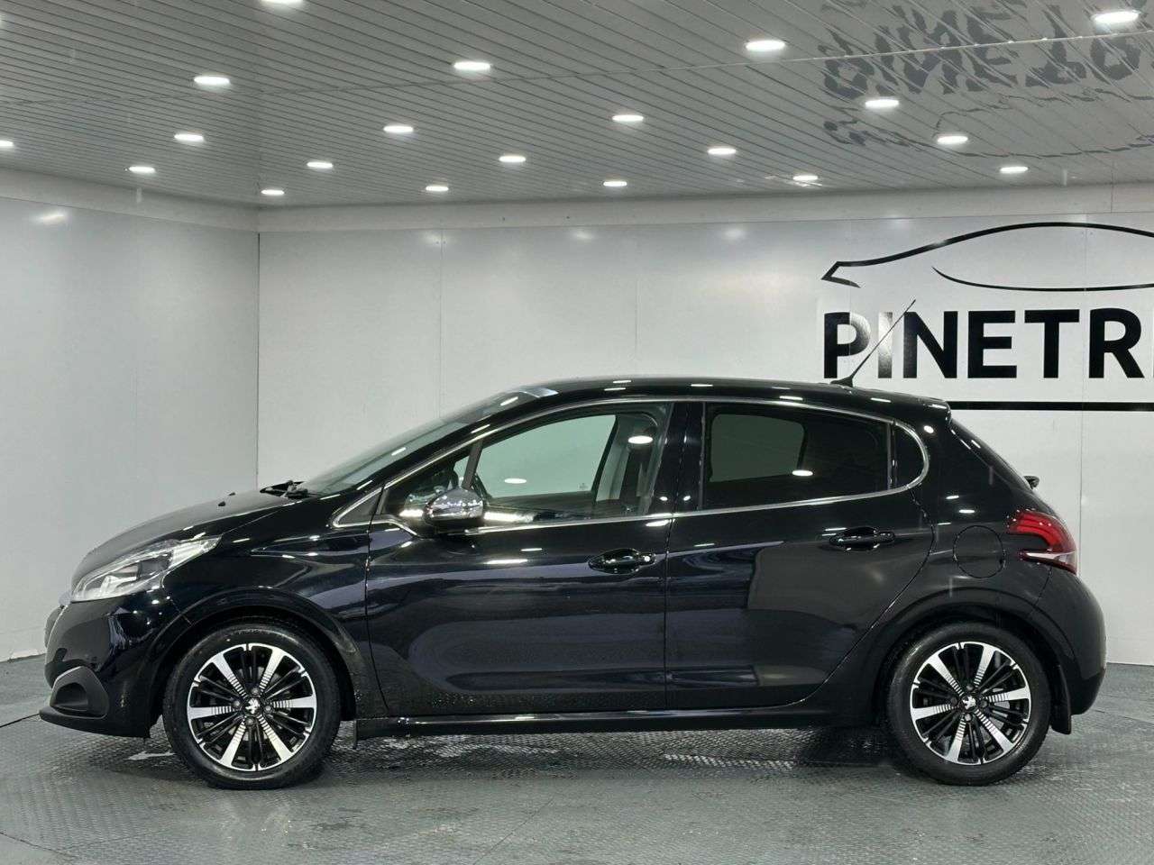 2017 PEUGEOT 208 2017 PEUGEOT 208