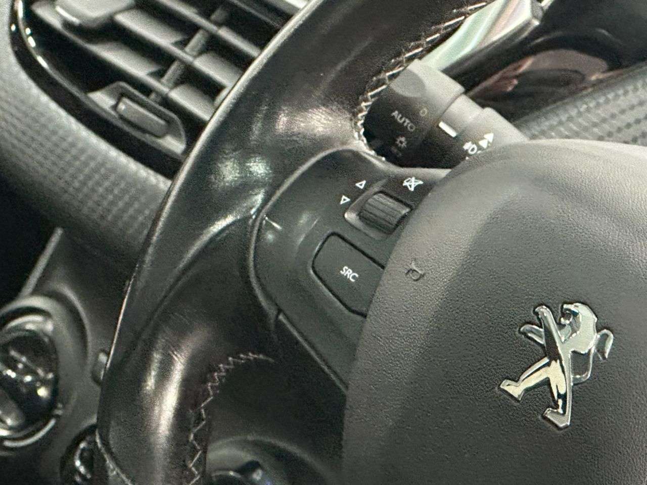 2017 PEUGEOT 208 2017 PEUGEOT 208