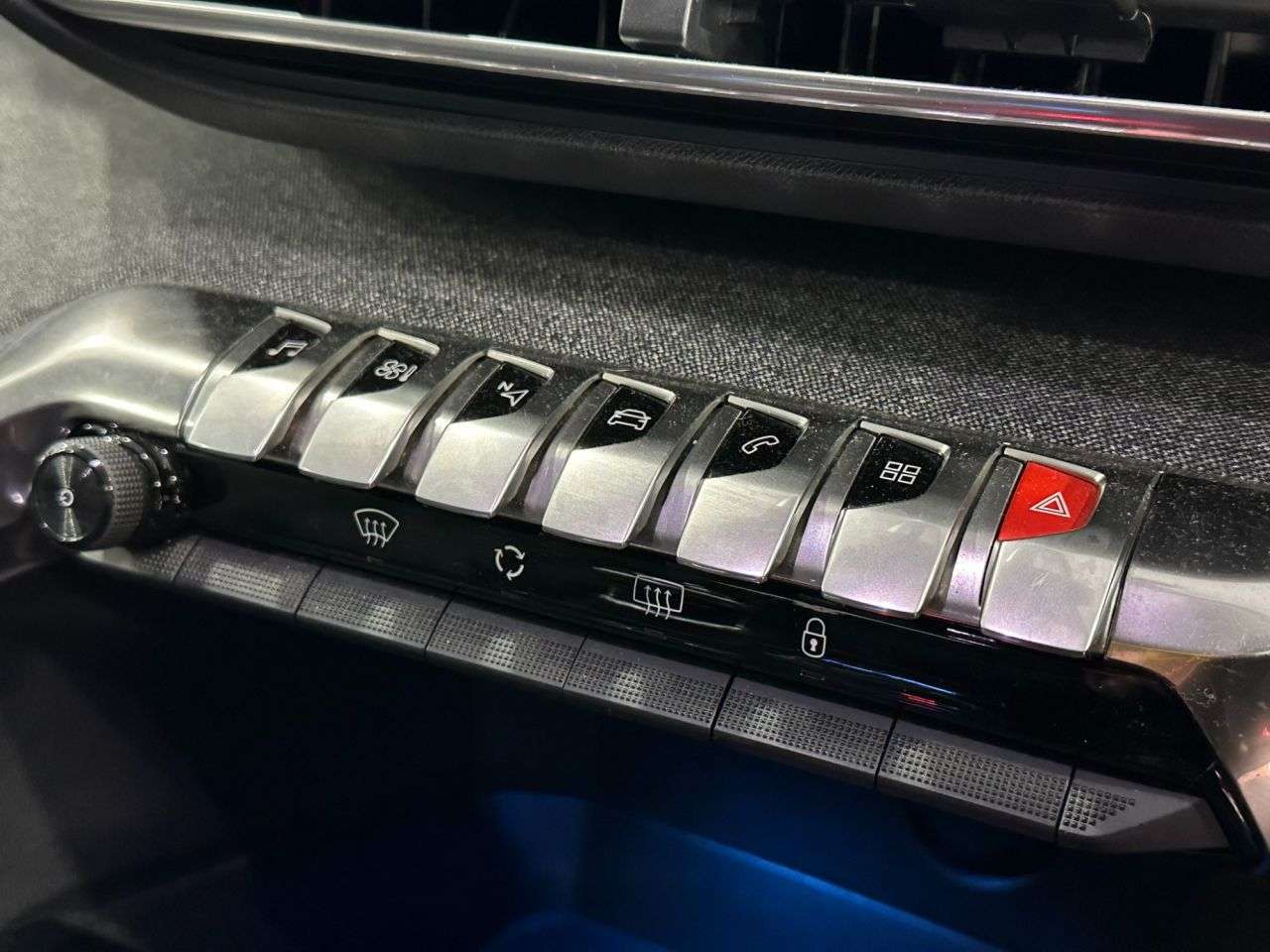 2019 PEUGEOT 3008 2019 PEUGEOT 3008