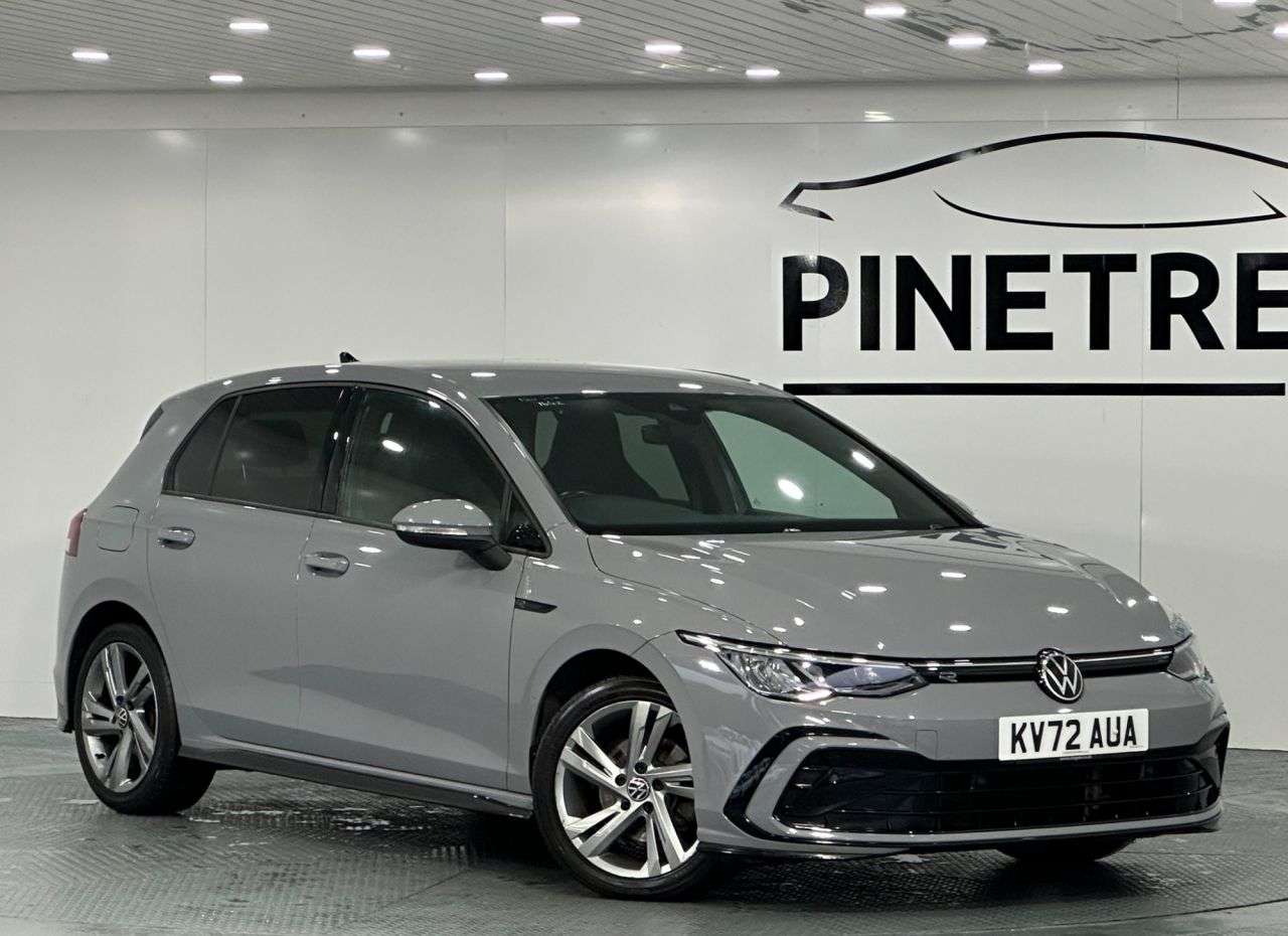 A 2022 VOLKSWAGEN GOLF 1.5 TSI R-Line Hatchback 5dr Petrol Manual Euro 6 (s/s) (130 ps) A 2022 VOLKSWAGEN GOLF 1.5 TSI R-Line Hatchback 5dr Petrol Manual Euro 6 (s/s) (130 ps)