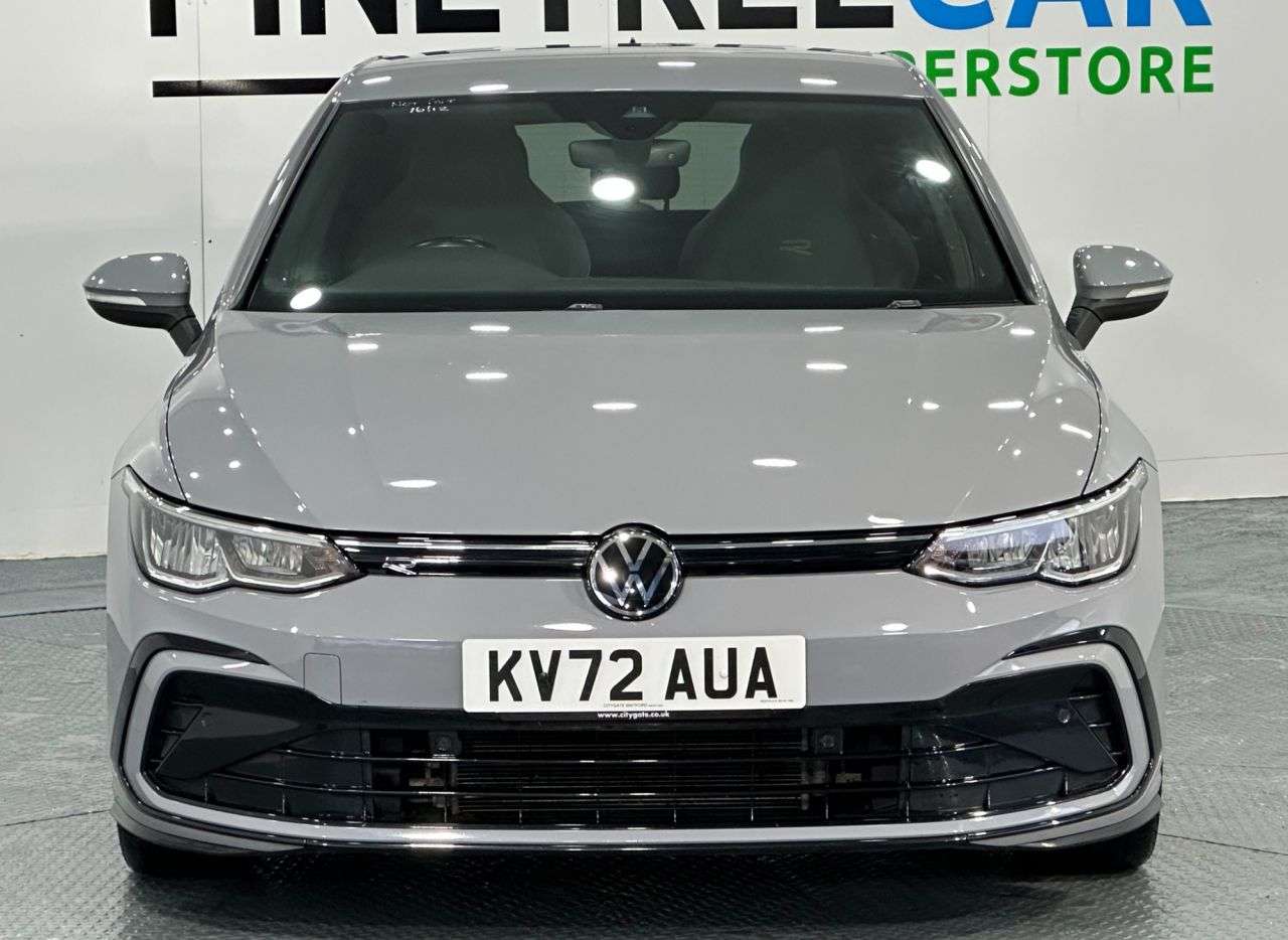 A 2022 VOLKSWAGEN GOLF 1.5 TSI R-Line Hatchback 5dr Petrol Manual Euro 6 (s/s) (130 ps) A 2022 VOLKSWAGEN GOLF 1.5 TSI R-Line Hatchback 5dr Petrol Manual Euro 6 (s/s) (130 ps)
