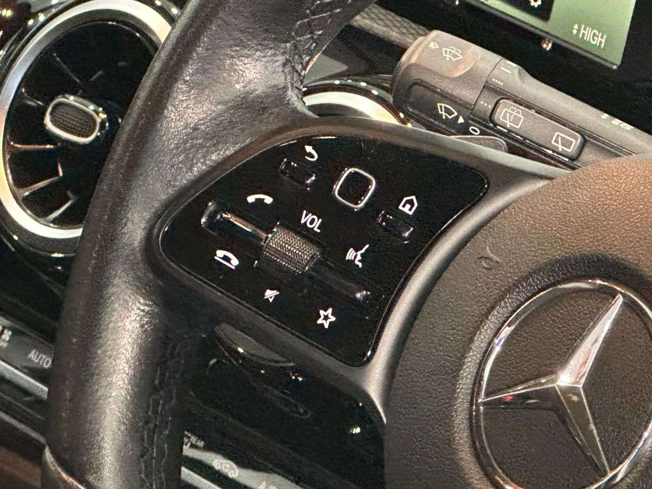 2018 MERCEDES-BENZ A-CLASS 2018 MERCEDES-BENZ A-CLASS