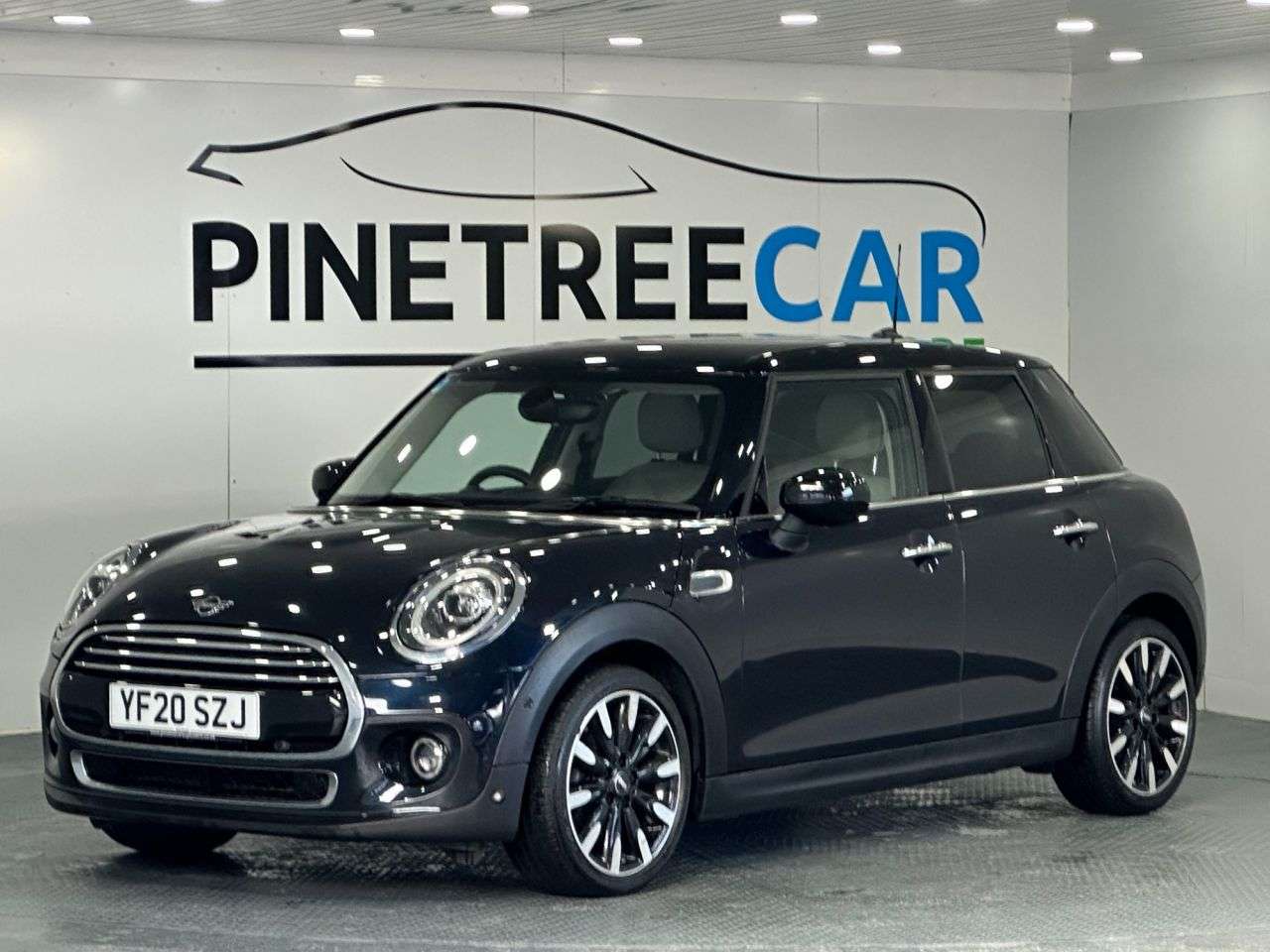 A 2020 MINI HATCH 1.5 Cooper Exclusive Hatchback 5dr Petrol Manual Euro 6 (s/s) (136 ps) A 2020 MINI HATCH 1.5 Cooper Exclusive Hatchback 5dr Petrol Manual Euro 6 (s/s) (136 ps)