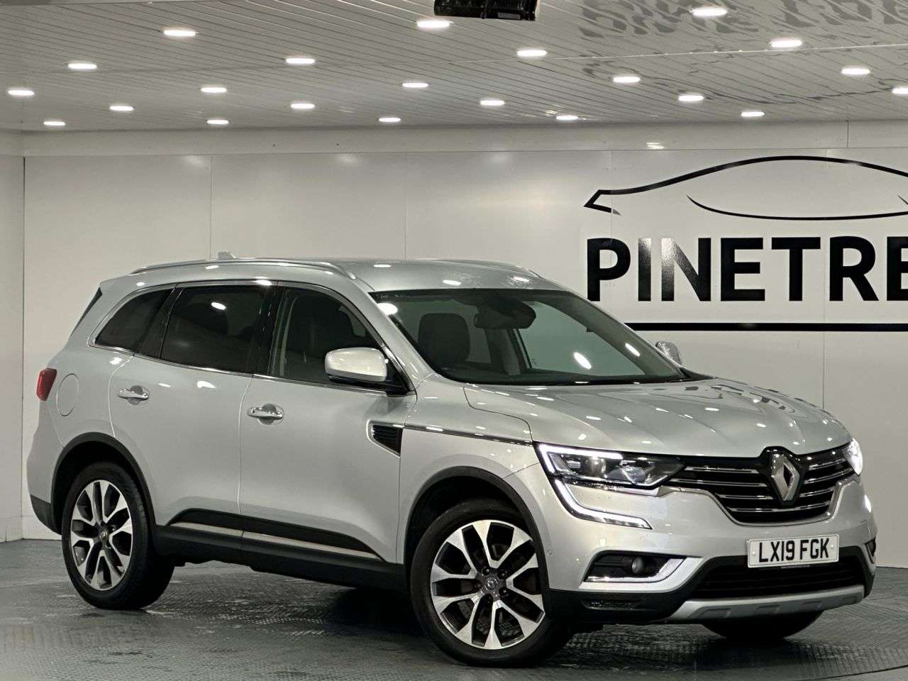 A 2019 RENAULT KOLEOS 2.0 dCi Iconic SUV 5dr Diesel X-Trn A7 Euro 6 (s/s) (175 ps) A 2019 RENAULT KOLEOS 2.0 dCi Iconic SUV 5dr Diesel X-Trn A7 Euro 6 (s/s) (175 ps)