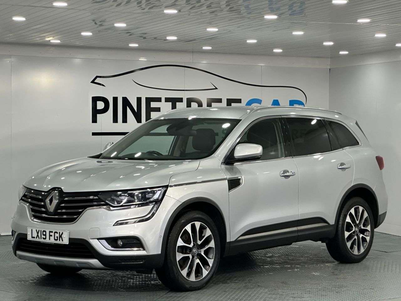 A 2019 RENAULT KOLEOS 2.0 dCi Iconic SUV 5dr Diesel X-Trn A7 Euro 6 (s/s) (175 ps) A 2019 RENAULT KOLEOS 2.0 dCi Iconic SUV 5dr Diesel X-Trn A7 Euro 6 (s/s) (175 ps)