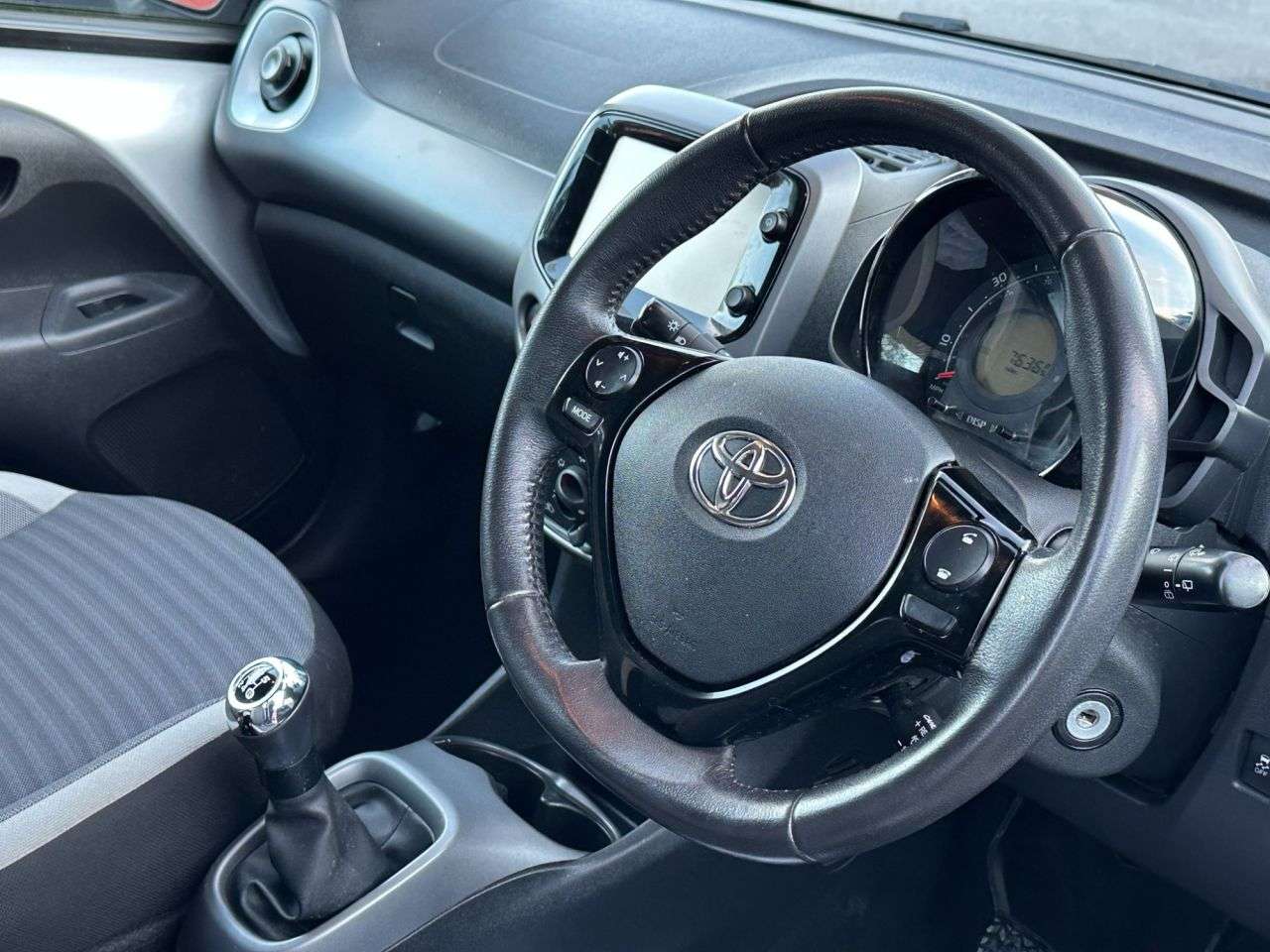 A 2019 TOYOTA AYGO 1.0 VVT-i x-play Hatchback 5dr Petrol Manual Euro 6 (71 ps) A 2019 TOYOTA AYGO 1.0 VVT-i x-play Hatchback 5dr Petrol Manual Euro 6 (71 ps)