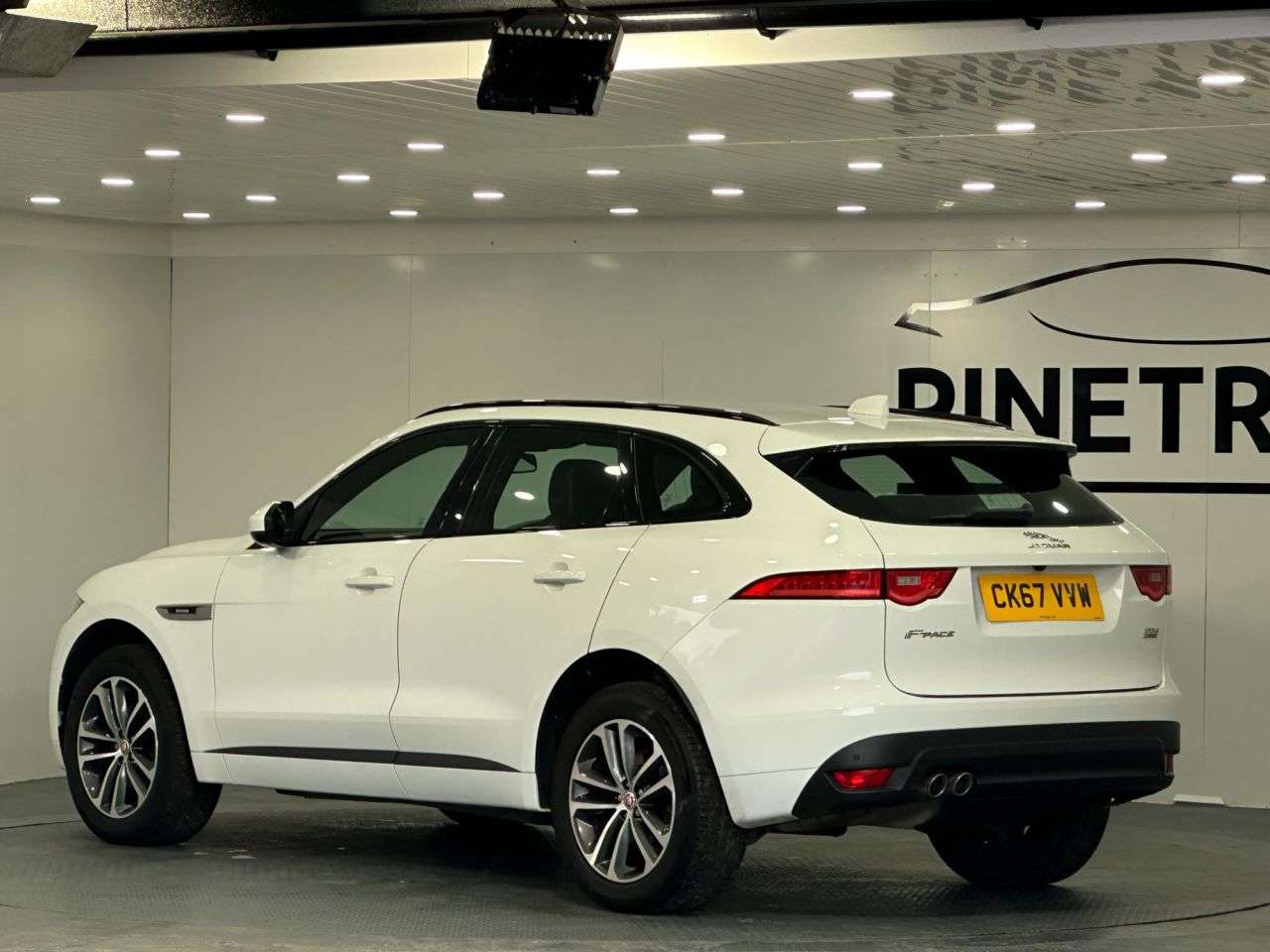 2018 JAGUAR F-PACE 2018 JAGUAR F-PACE