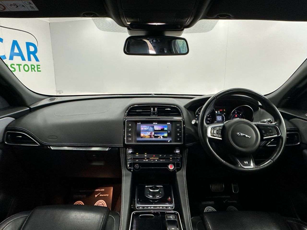 2018 JAGUAR F-PACE 2018 JAGUAR F-PACE