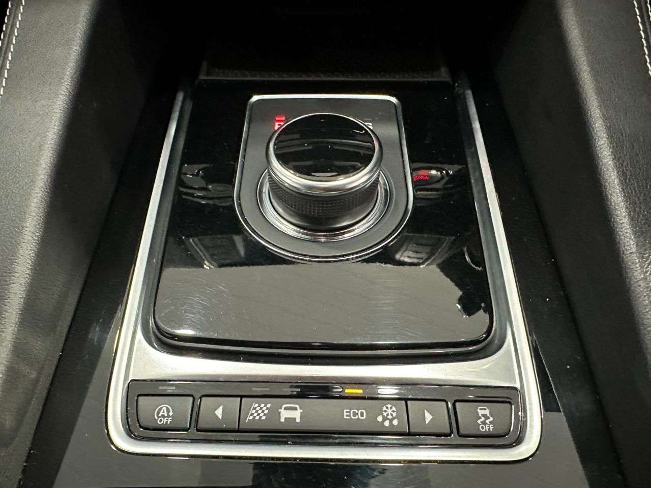 2018 JAGUAR F-PACE 2018 JAGUAR F-PACE