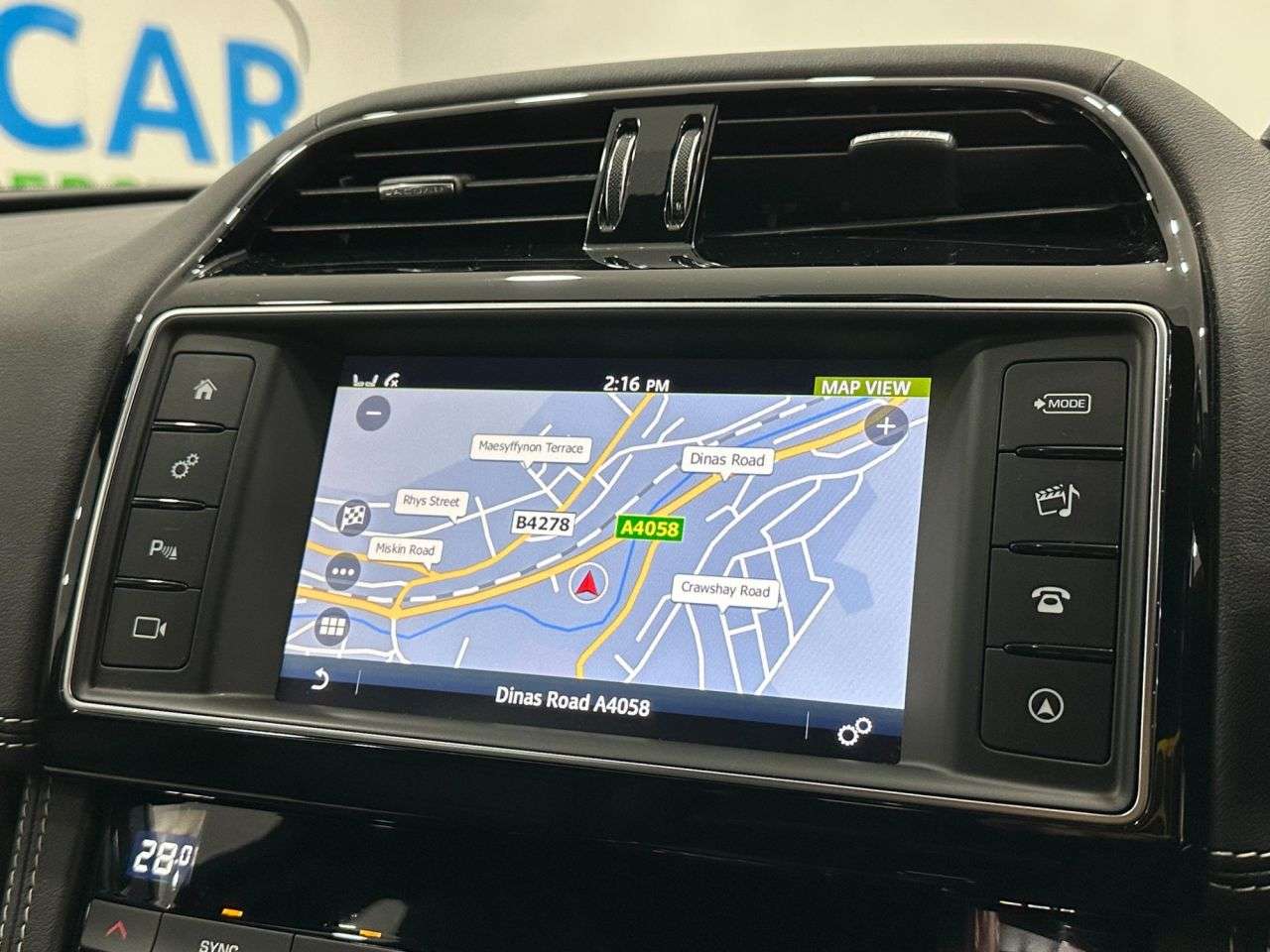 2018 JAGUAR F-PACE 2018 JAGUAR F-PACE