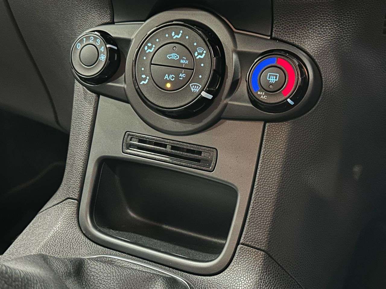 2014 FORD FIESTA 2014 FORD FIESTA