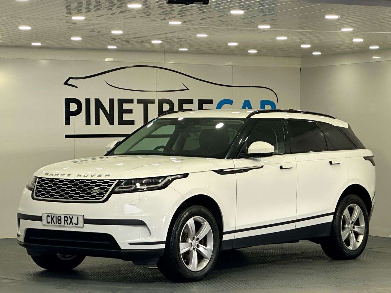 A 2018 LAND ROVER RANGE ROVER VELAR 2.0 D180 S SUV 5dr Diesel Auto 4WD Euro 6 (s/s) (180 ps) A 2018 LAND ROVER RANGE ROVER VELAR 2.0 D180 S SUV 5dr Diesel Auto 4WD Euro 6 (s/s) (180 ps)