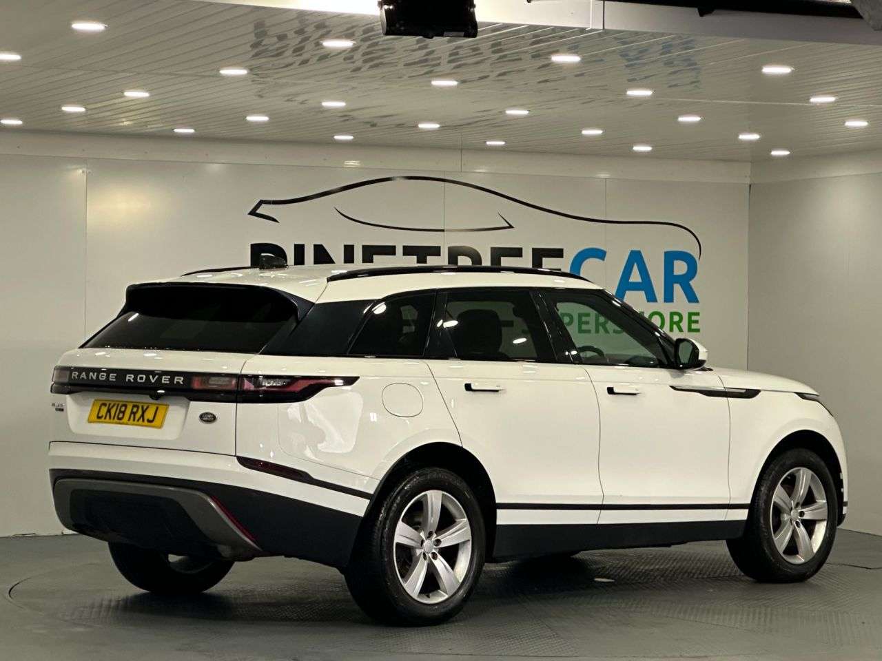 2018 LAND ROVER RANGE ROVER VELAR 2018 LAND ROVER RANGE ROVER VELAR