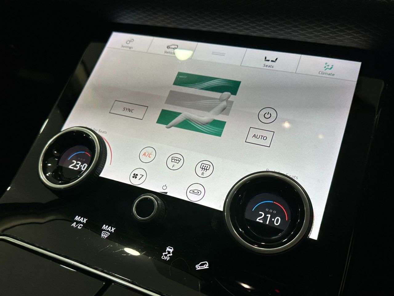 2018 LAND ROVER RANGE ROVER VELAR 2018 LAND ROVER RANGE ROVER VELAR