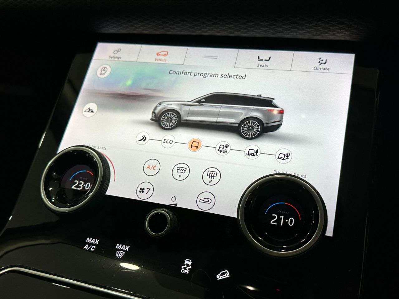 2018 LAND ROVER RANGE ROVER VELAR 2018 LAND ROVER RANGE ROVER VELAR