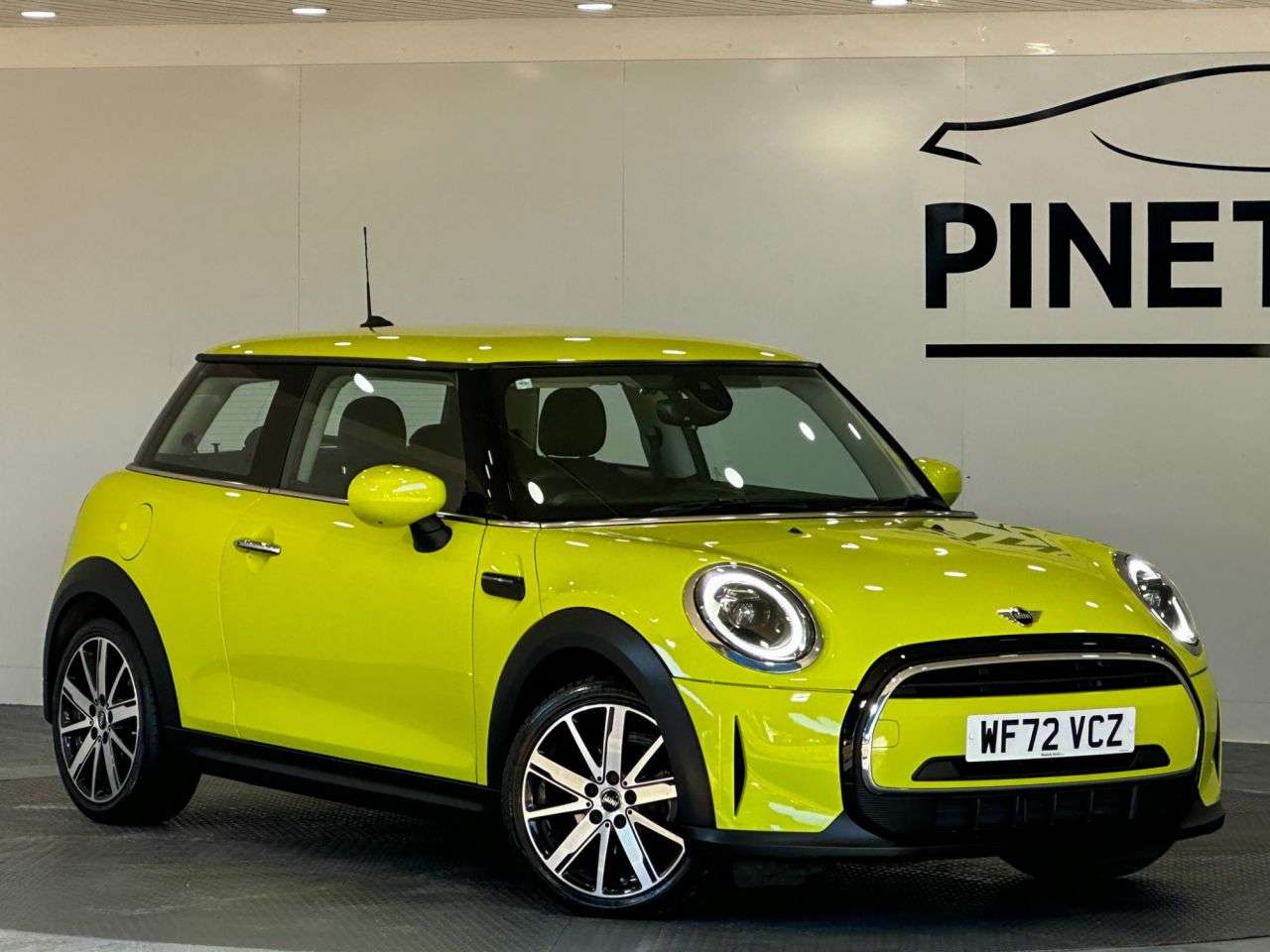 A 2022 MINI HATCH 1.5 Cooper Classic Hatchback 3dr Petrol Steptronic Euro 6 (s/s) (136 ps) A 2022 MINI HATCH 1.5 Cooper Classic Hatchback 3dr Petrol Steptronic Euro 6 (s/s) (136 ps)