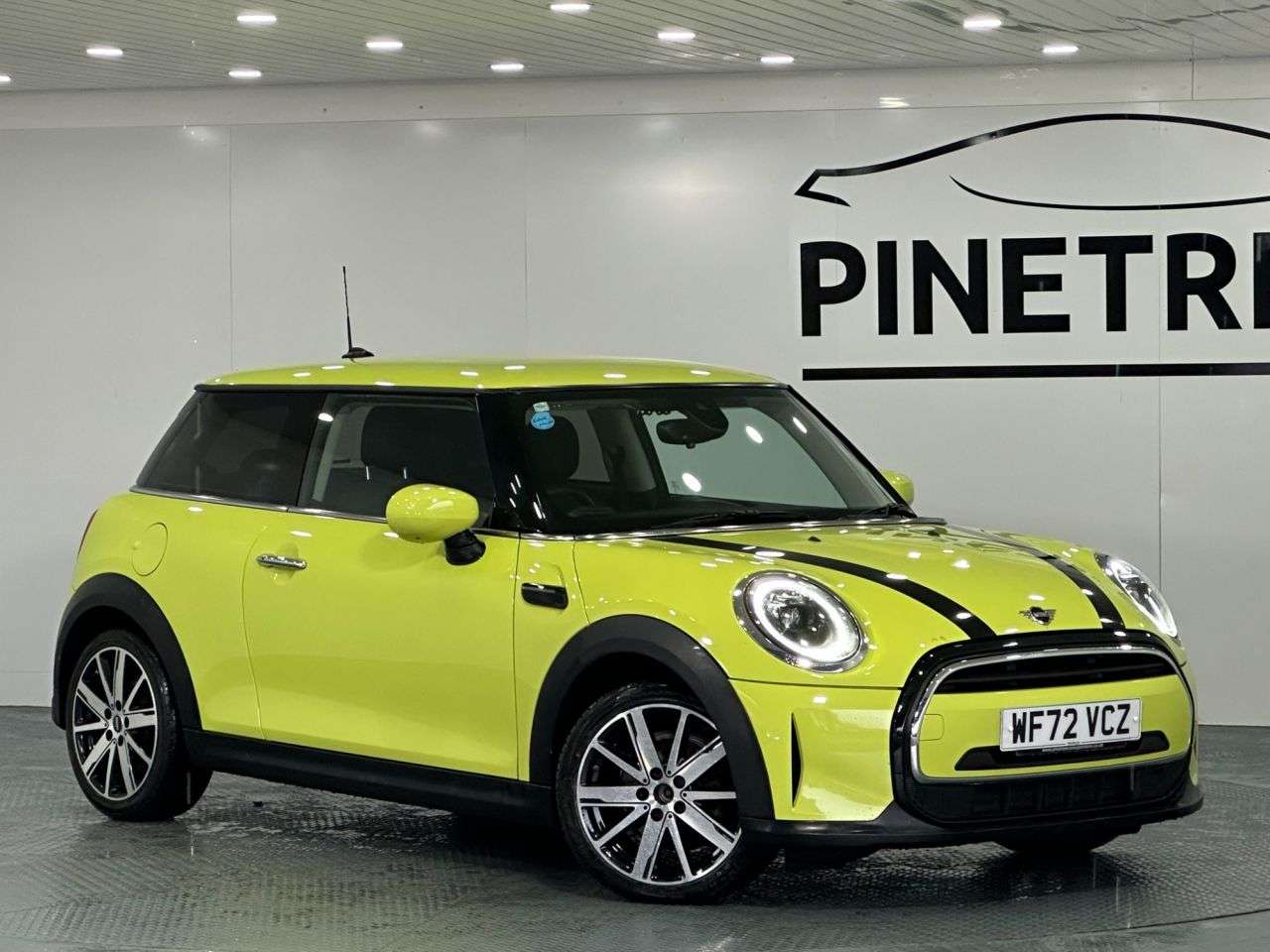 A 2022 MINI HATCH 1.5 Cooper Classic Hatchback 3dr Petrol Steptronic Euro 6 (s/s) (136 ps) A 2022 MINI HATCH 1.5 Cooper Classic Hatchback 3dr Petrol Steptronic Euro 6 (s/s) (136 ps)