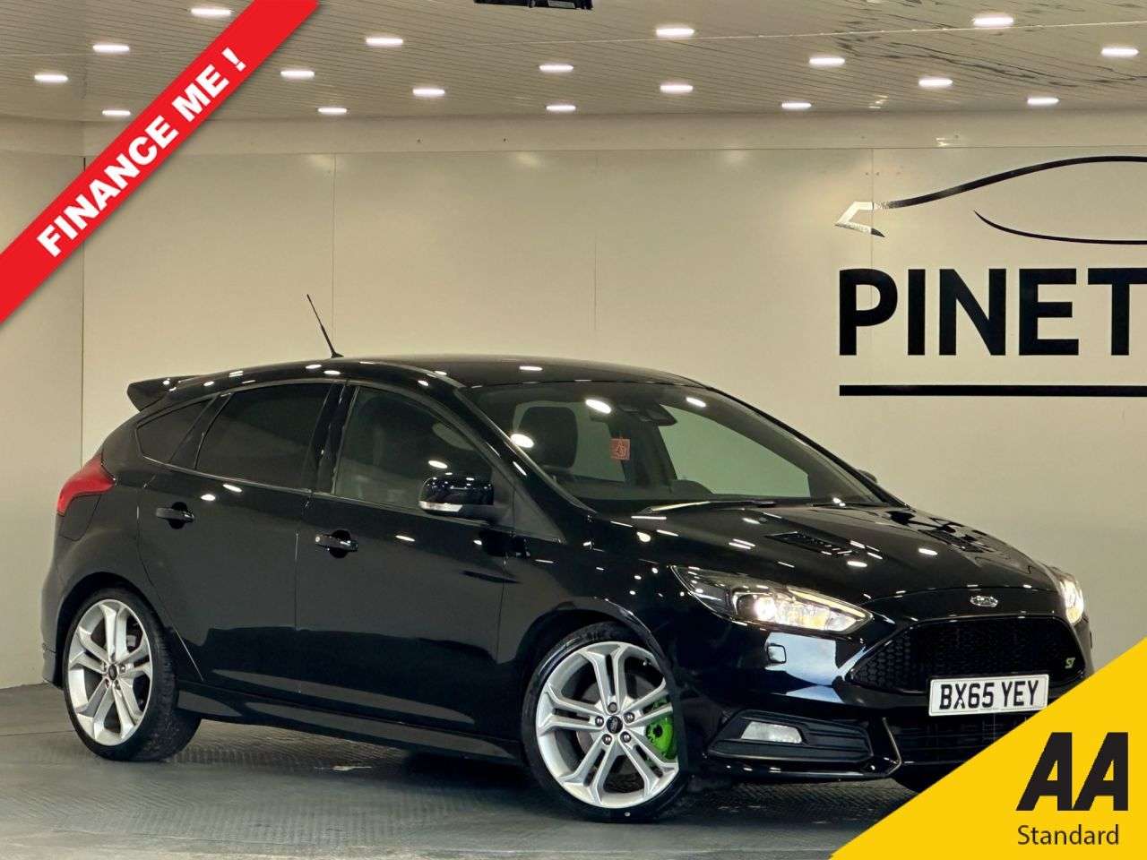 A 2015 FORD FOCUS 2.0T EcoBoost ST-3 Hatchback 5dr Petrol Manual Euro 6 (s/s) (250 ps) A 2015 FORD FOCUS 2.0T EcoBoost ST-3 Hatchback 5dr Petrol Manual Euro 6 (s/s) (250 ps)