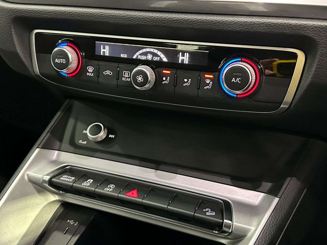 2022 AUDI Q3 2022 AUDI Q3