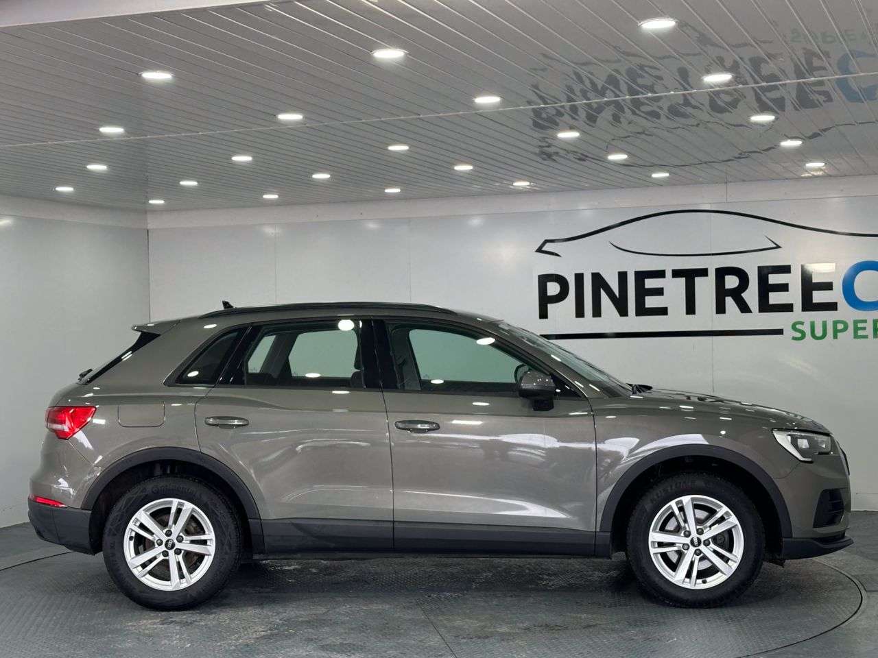 2022 AUDI Q3 2022 AUDI Q3