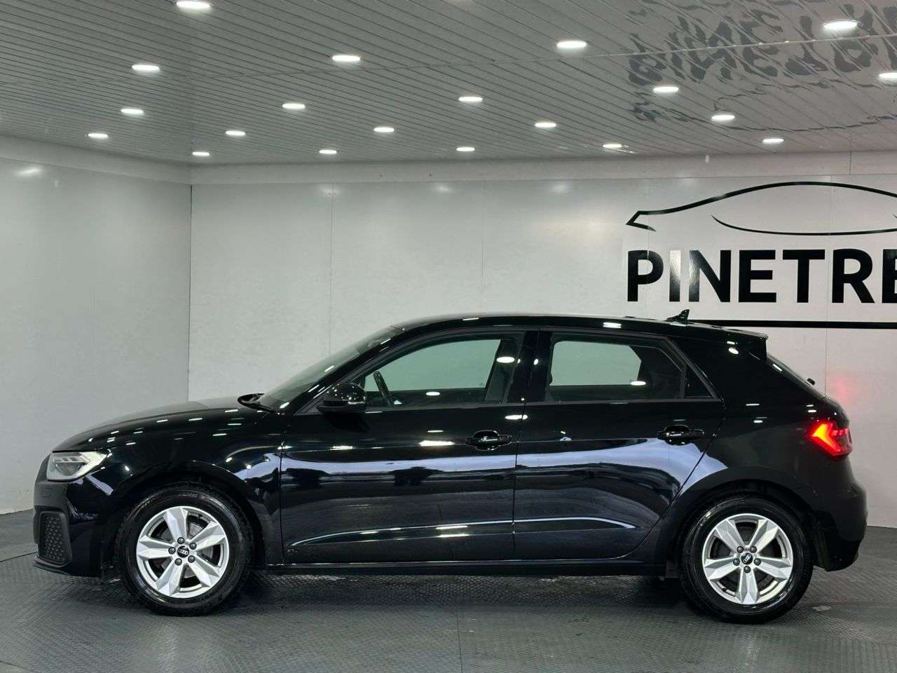 2020 AUDI A1 2020 AUDI A1