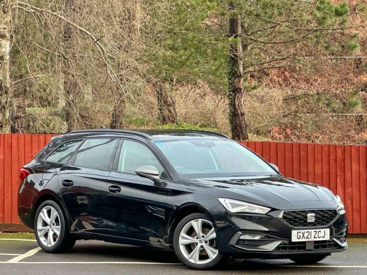 A 2021 SEAT LEON 1.5 eTSI MHEV FR Estate 5dr Petrol Hybrid DSG Euro 6 (s/s) (150 ps) A 2021 SEAT LEON 1.5 eTSI MHEV FR Estate 5dr Petrol Hybrid DSG Euro 6 (s/s) (150 ps)