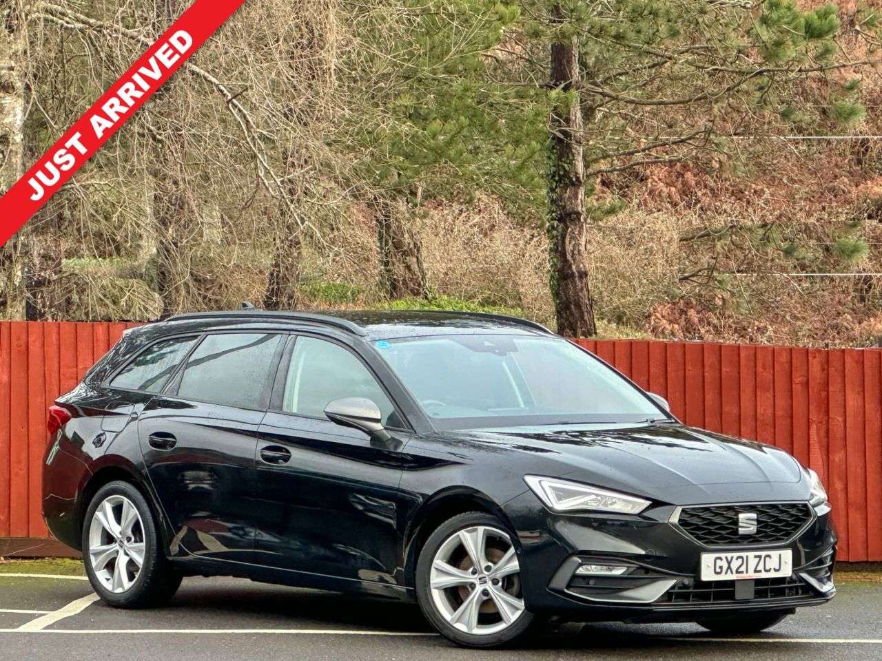 A 2021 SEAT LEON 1.5 eTSI MHEV FR Estate 5dr Petrol Hybrid DSG Euro 6 (s/s) (150 ps) A 2021 SEAT LEON 1.5 eTSI MHEV FR Estate 5dr Petrol Hybrid DSG Euro 6 (s/s) (150 ps)