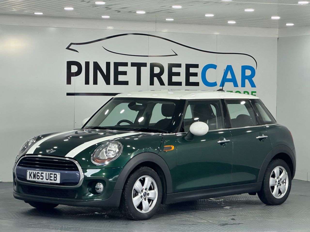 A 2016 MINI HATCH 1.5 Cooper Hatchback 5dr Petrol Manual Euro 6 (s/s) (136 ps) A 2016 MINI HATCH 1.5 Cooper Hatchback 5dr Petrol Manual Euro 6 (s/s) (136 ps)