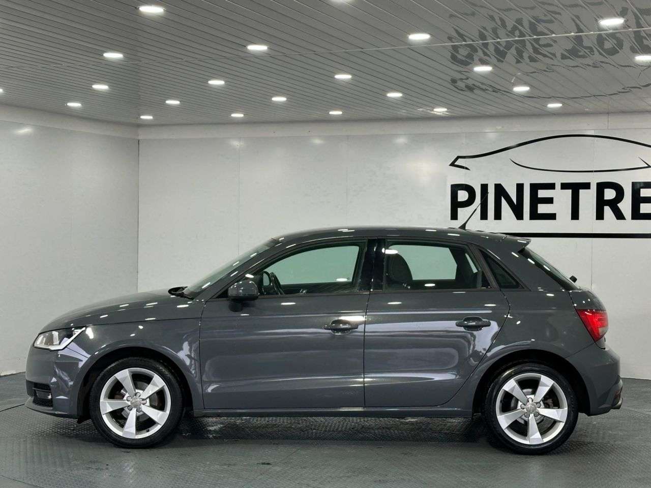 2017 AUDI A1 2017 AUDI A1