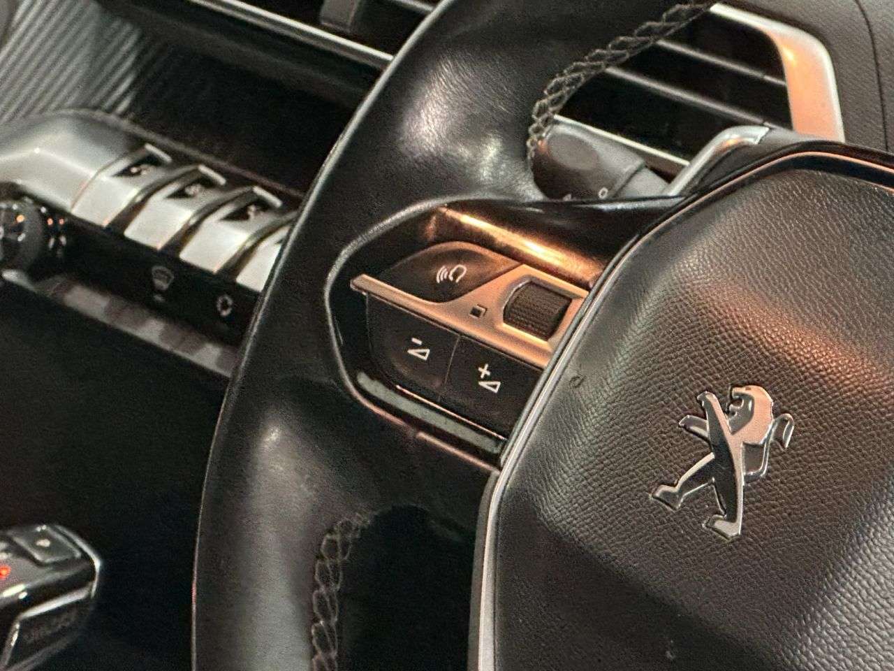 2018 PEUGEOT 5008 2018 PEUGEOT 5008