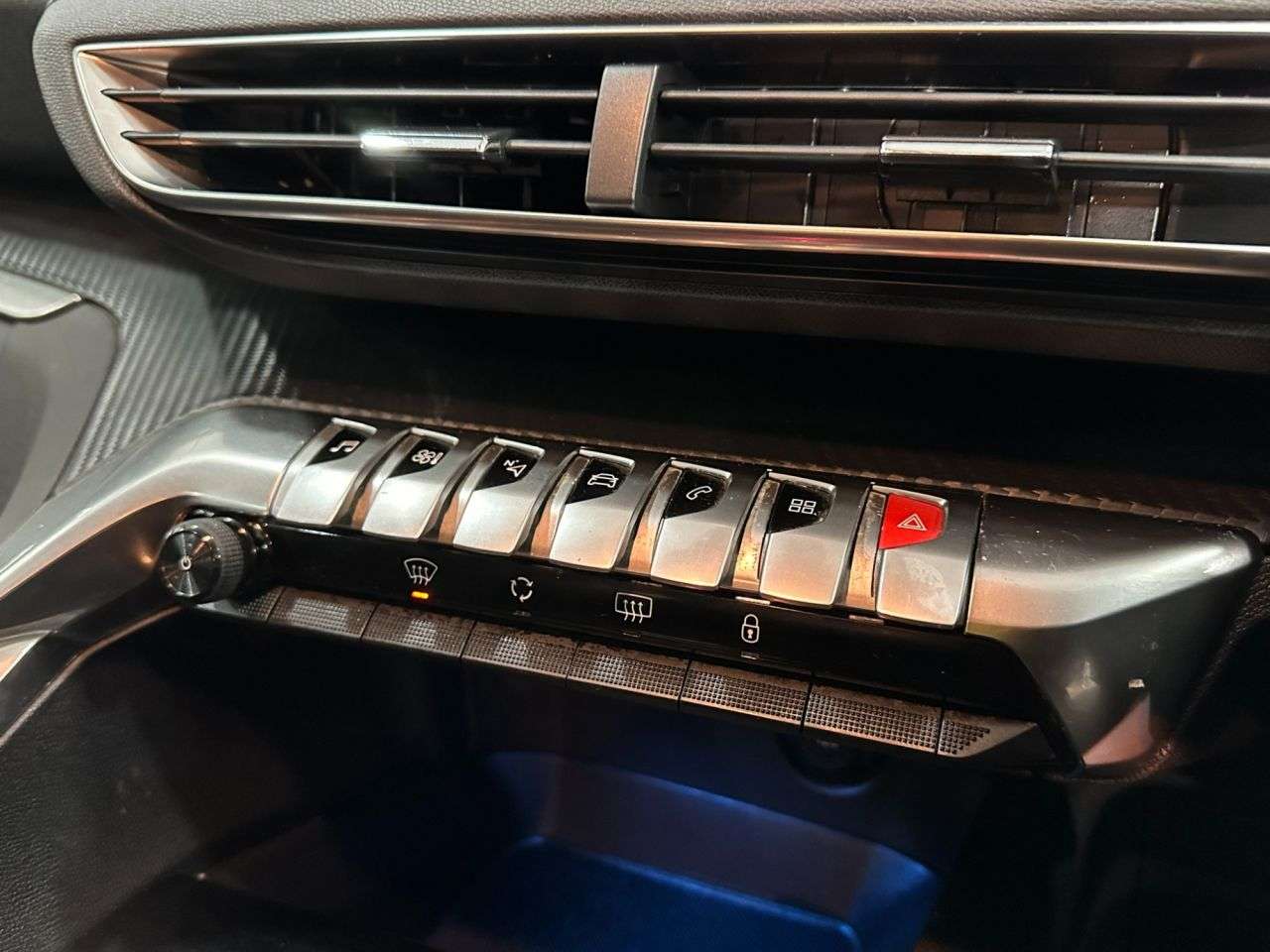 2018 PEUGEOT 5008 2018 PEUGEOT 5008
