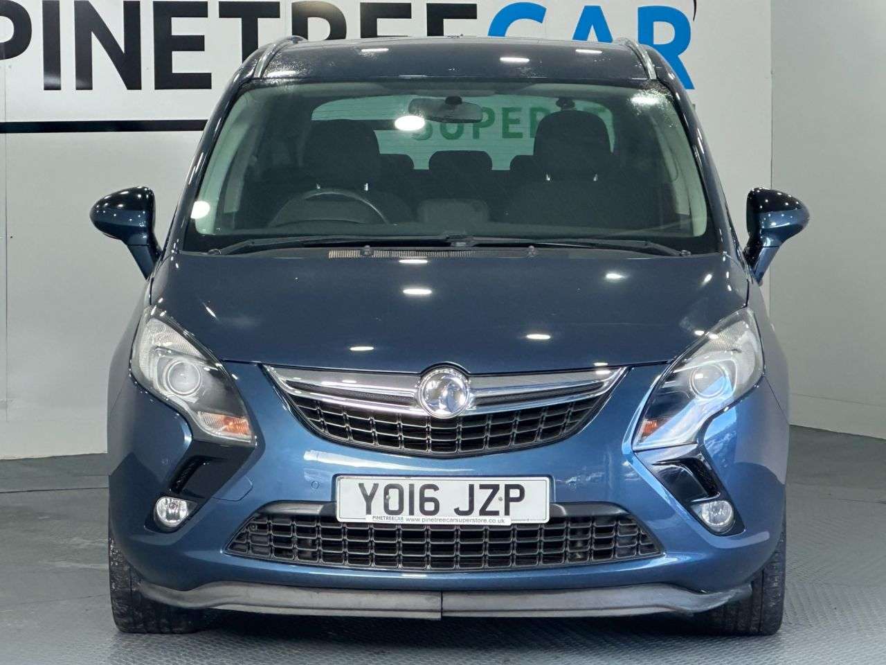 A 2019 VOLKSWAGEN PASSAT 2.0 TDI SE Business Estate 5dr Diesel Manual Euro 6 (s/s) (150 ps) A 2019 VOLKSWAGEN PASSAT 2.0 TDI SE Business Estate 5dr Diesel Manual Euro 6 (s/s) (150 ps)