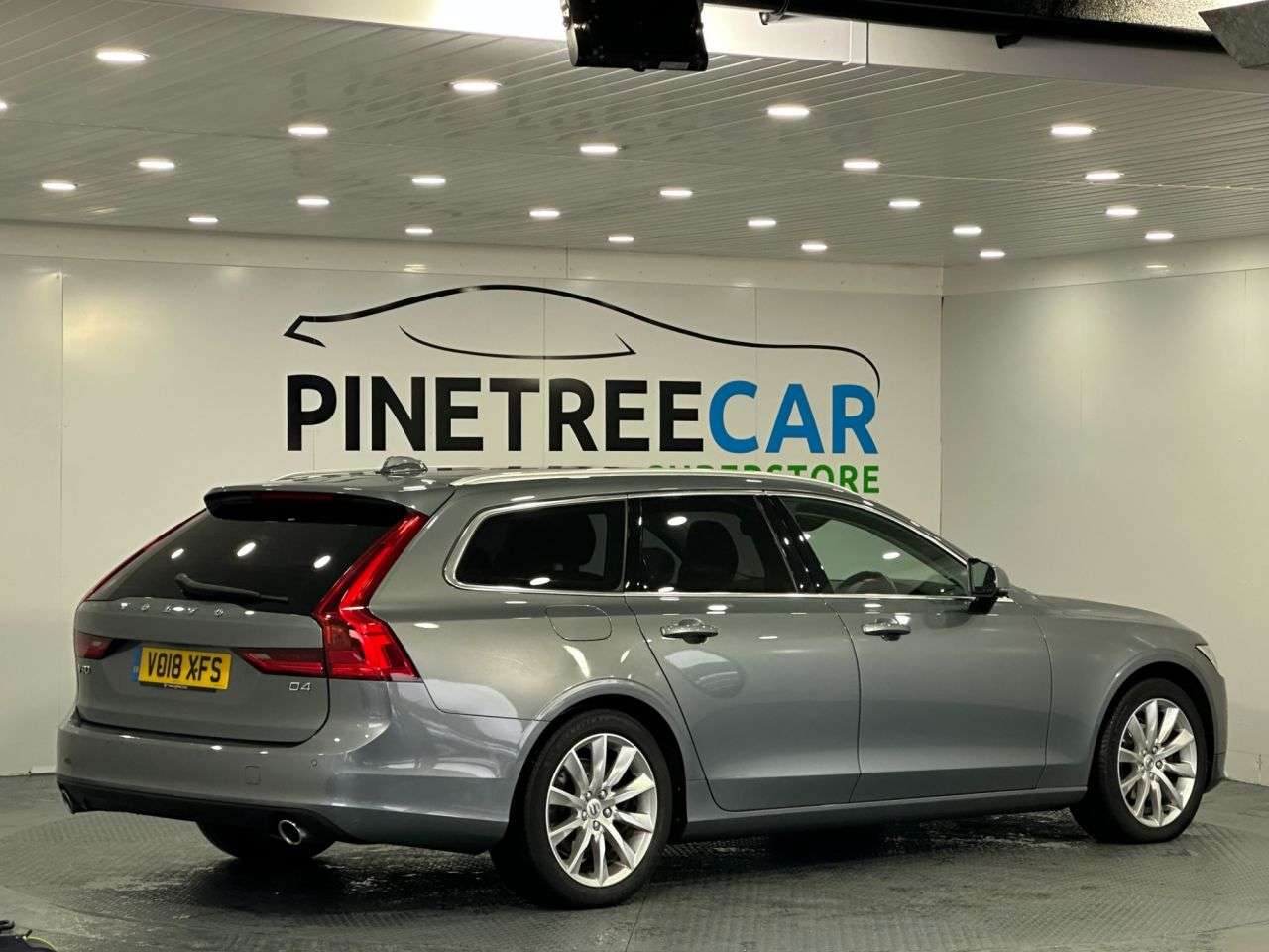 2018 VOLVO V90 2018 VOLVO V90