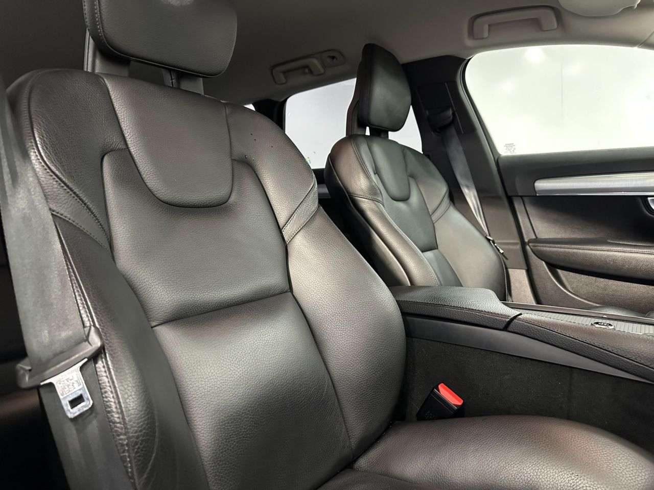 2018 VOLVO V90 2018 VOLVO V90