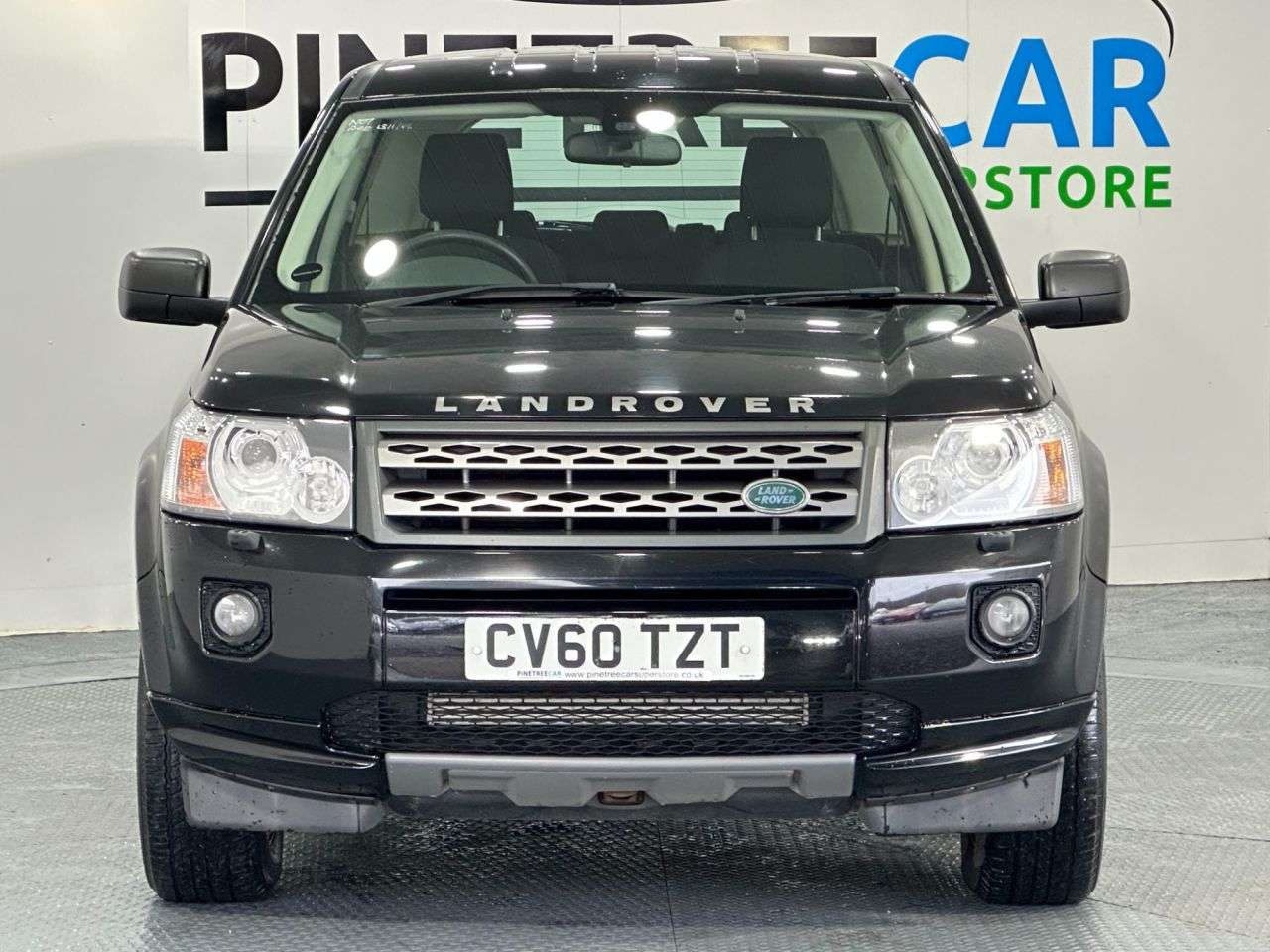 A 2010 LAND ROVER FREELANDER 2 2.2 TD4 GS SUV 5dr Diesel Manual 4WD Euro 5 (s/s) (150 ps) A 2010 LAND ROVER FREELANDER 2 2.2 TD4 GS SUV 5dr Diesel Manual 4WD Euro 5 (s/s) (150 ps)