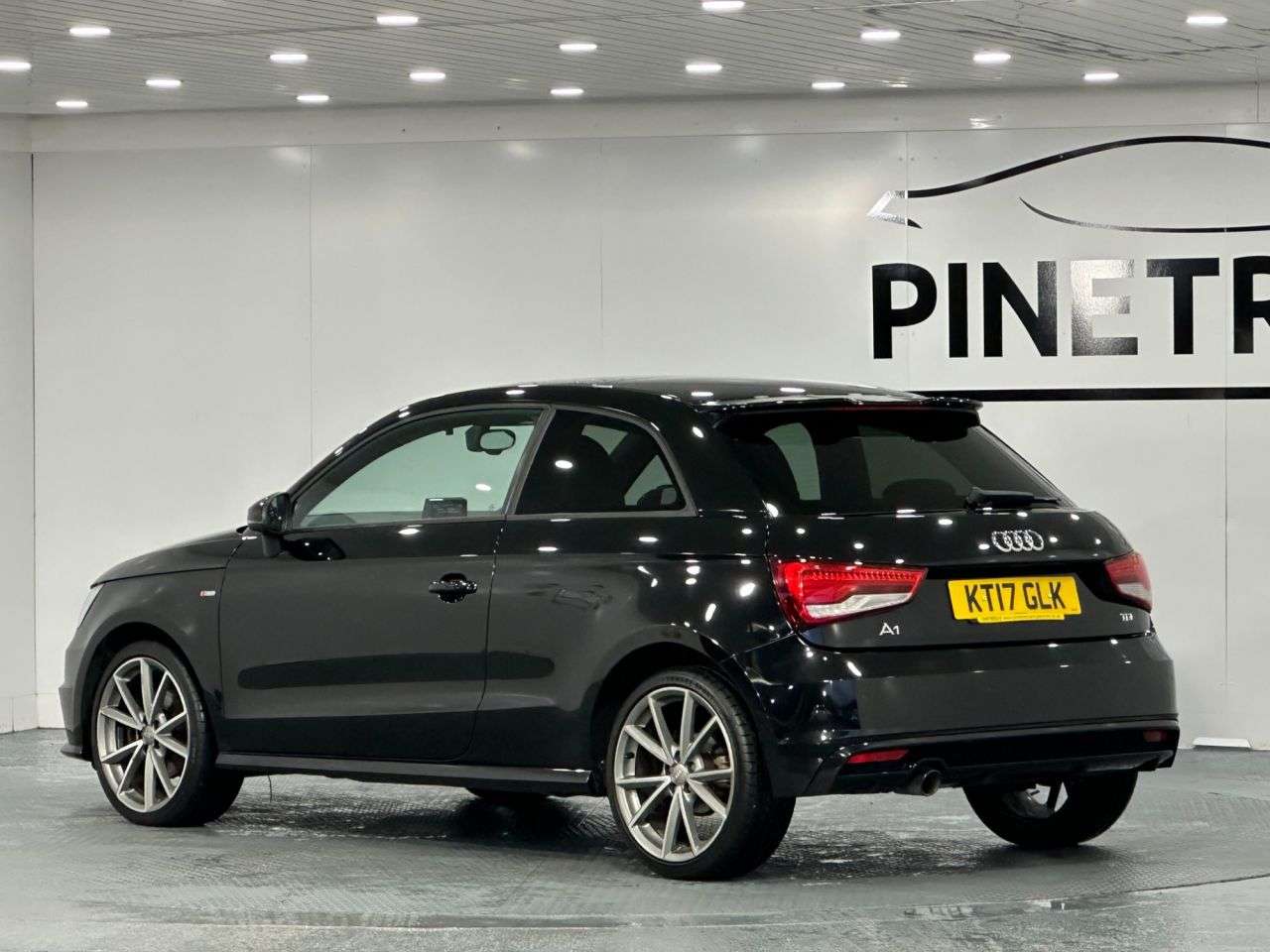 2017 AUDI A1 2017 AUDI A1
